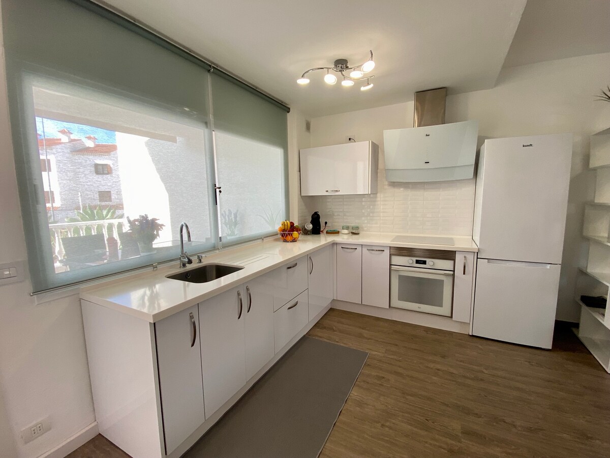 Costa Adeje - interno 1