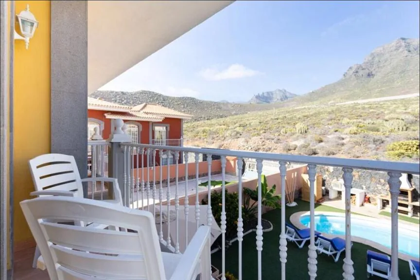 Villa Lady Luxury - balcony with mountain views